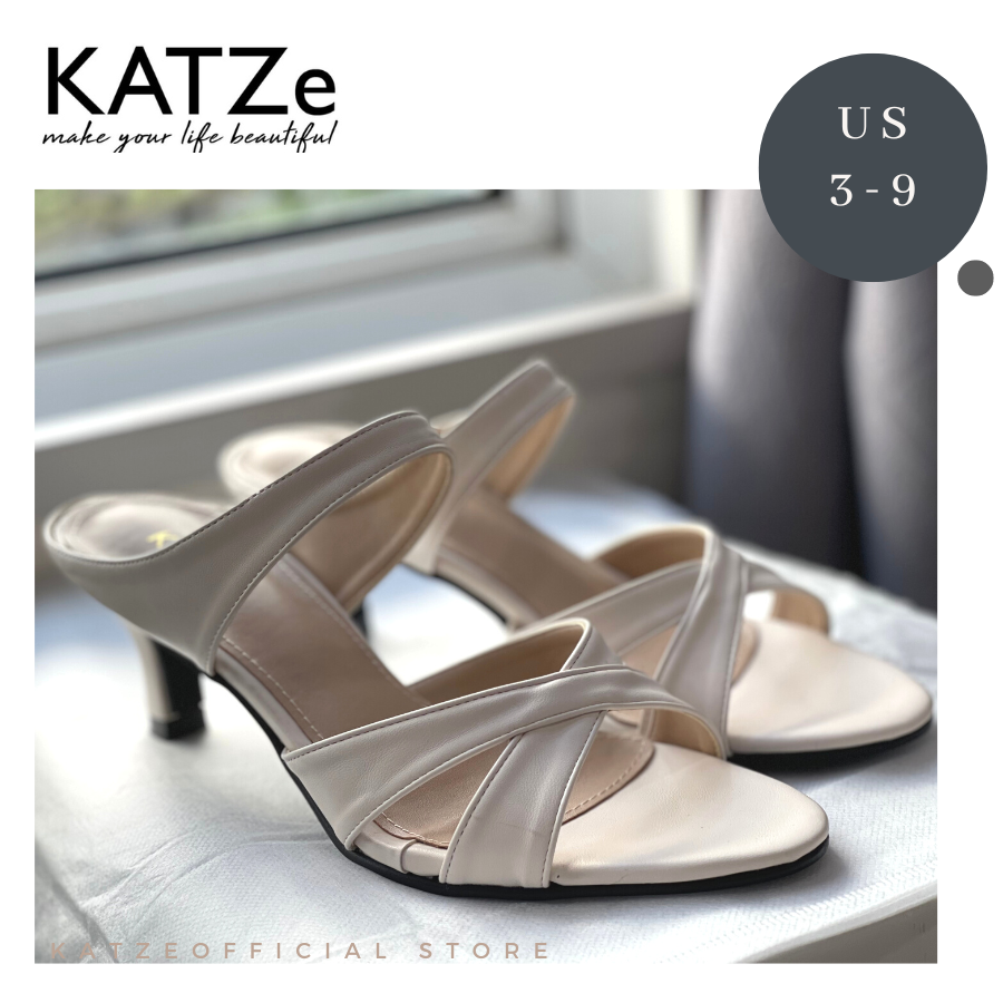 2033 KATZe Cross Design Heels (Black/Beige)