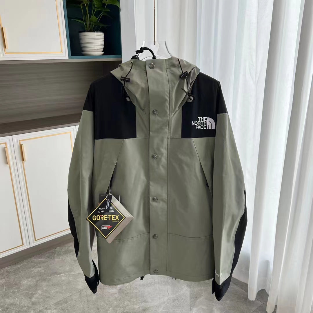 【人気】【THE NORTH FACE】★ 1990防水耐久性、防風性、透湿性を高度な次元で GORE-TEX 兼ね備えたGORE-TEXプロダクト  -  男女OK ★