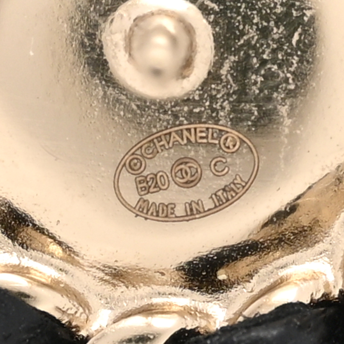 Chanel Lambskin Pearl Metal Quilted CC Earrings Gold image 4 of 5