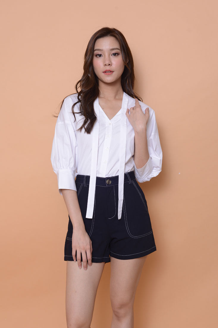 Collection-Puff sleeve cotton top in white