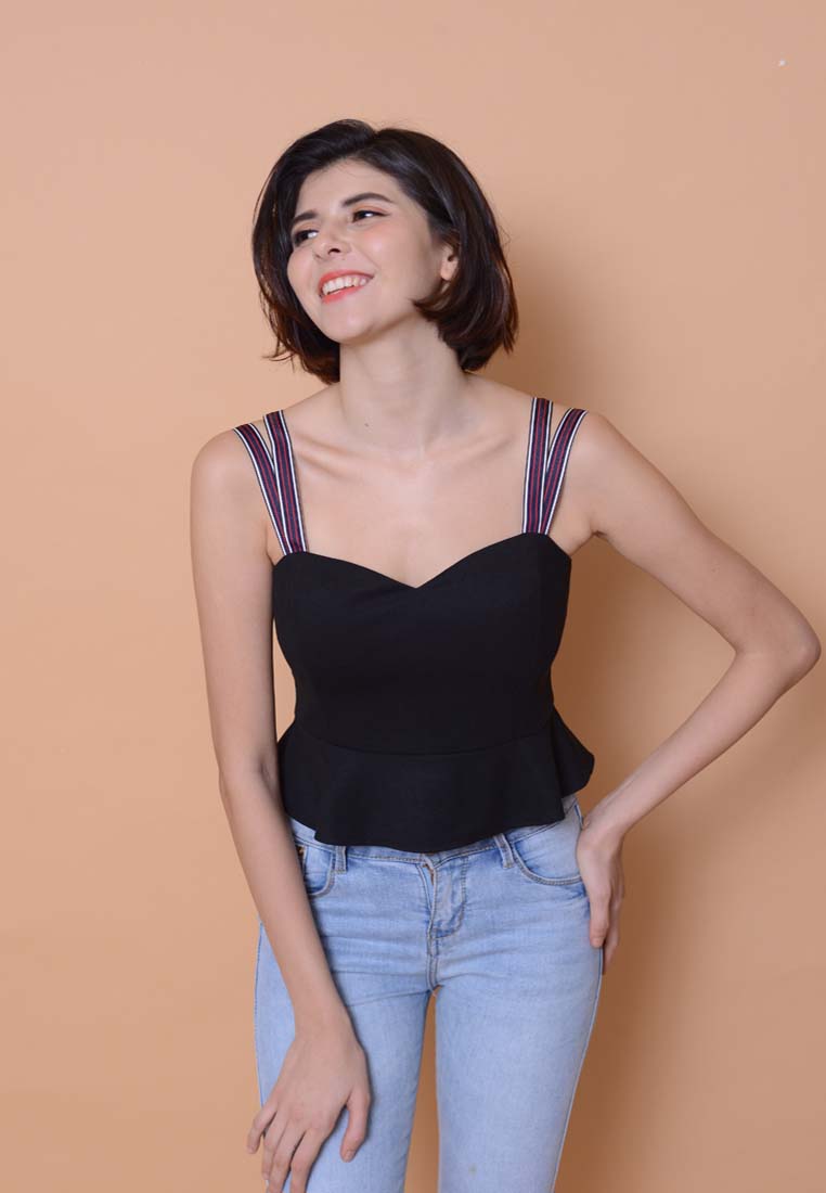 Casual – Double Strap Crop Top in Black