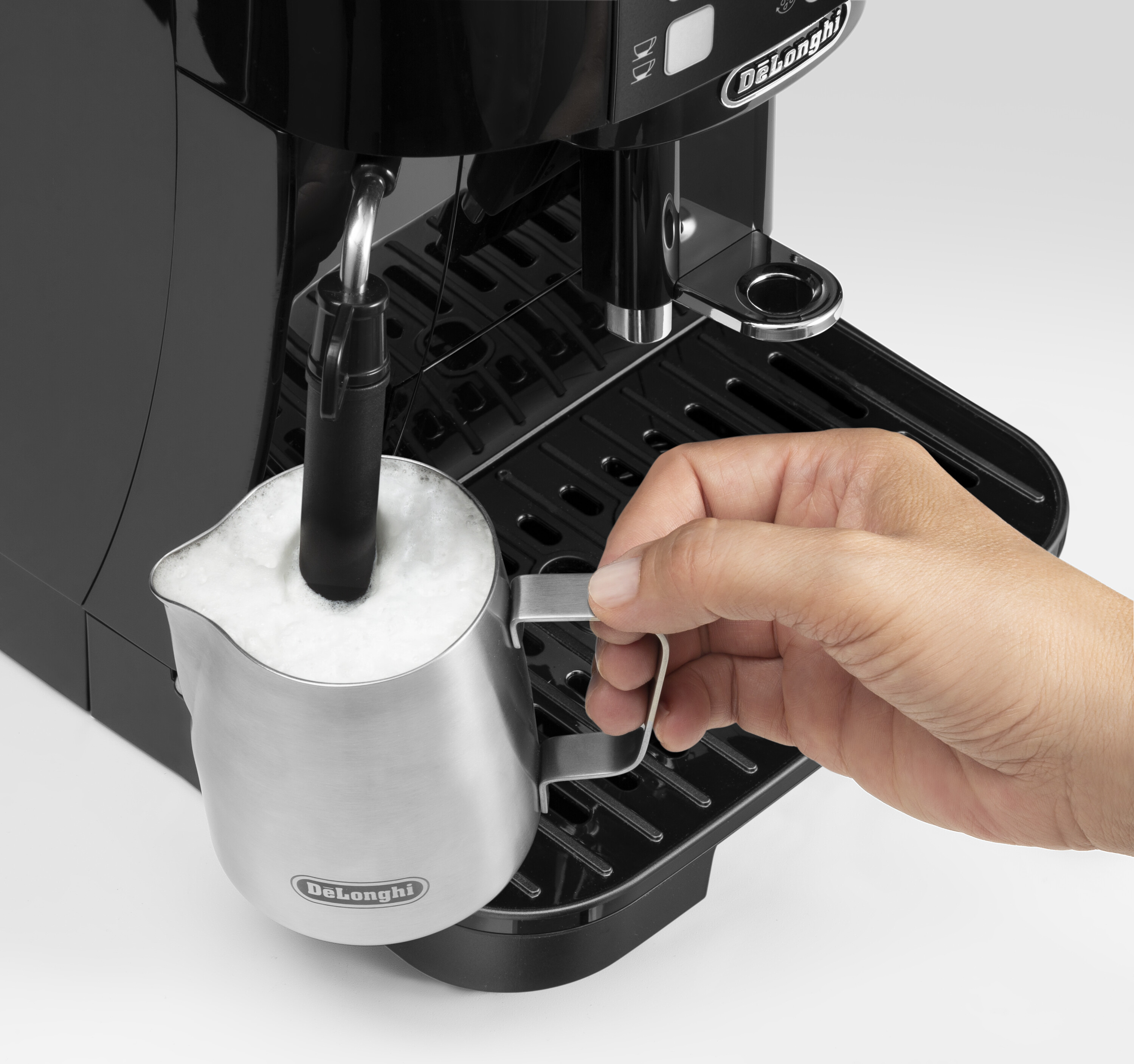 [FREE SET UP + DEMO] Delonghi Magnifica - Fully Automatic Coffee Machines