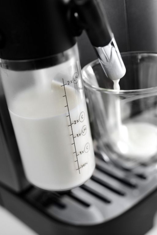 [FREE SET UP + DEMO] Magnifica Evo Titanium Black - Fully Automatic Coffee Machines