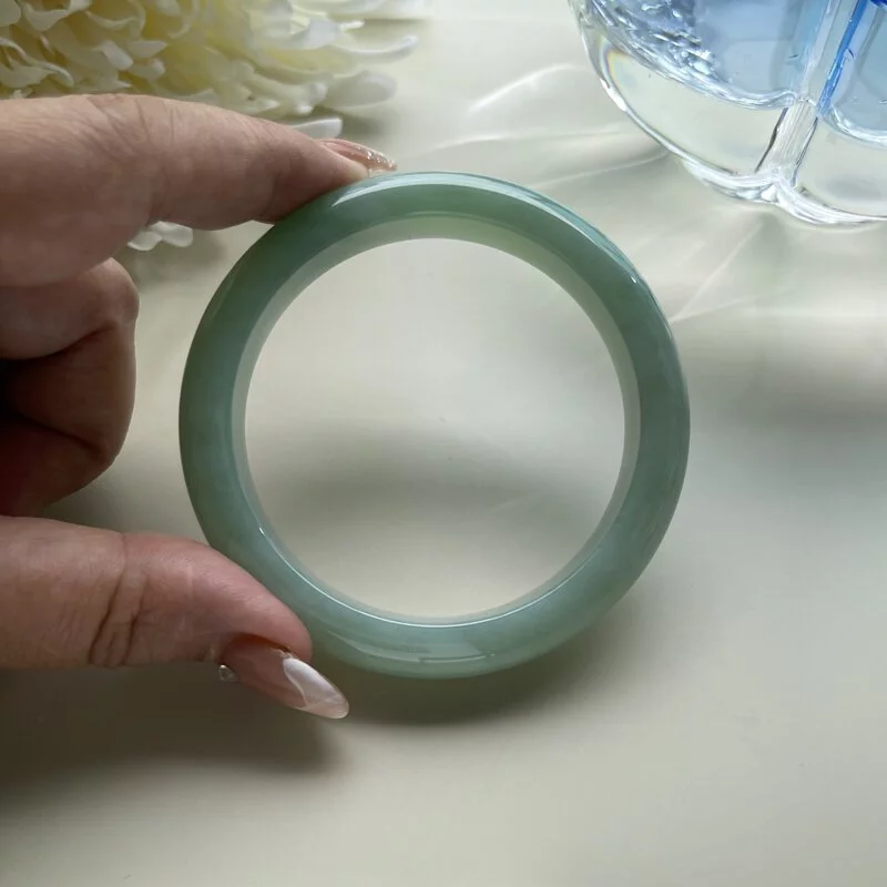 Light Green Jadeite Bangle (PJA00111)