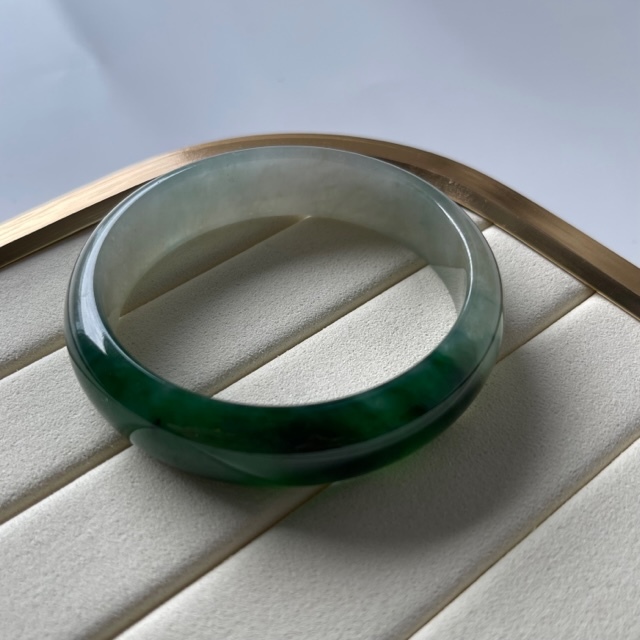Icy Translucent Green Bangle (PJA00074)