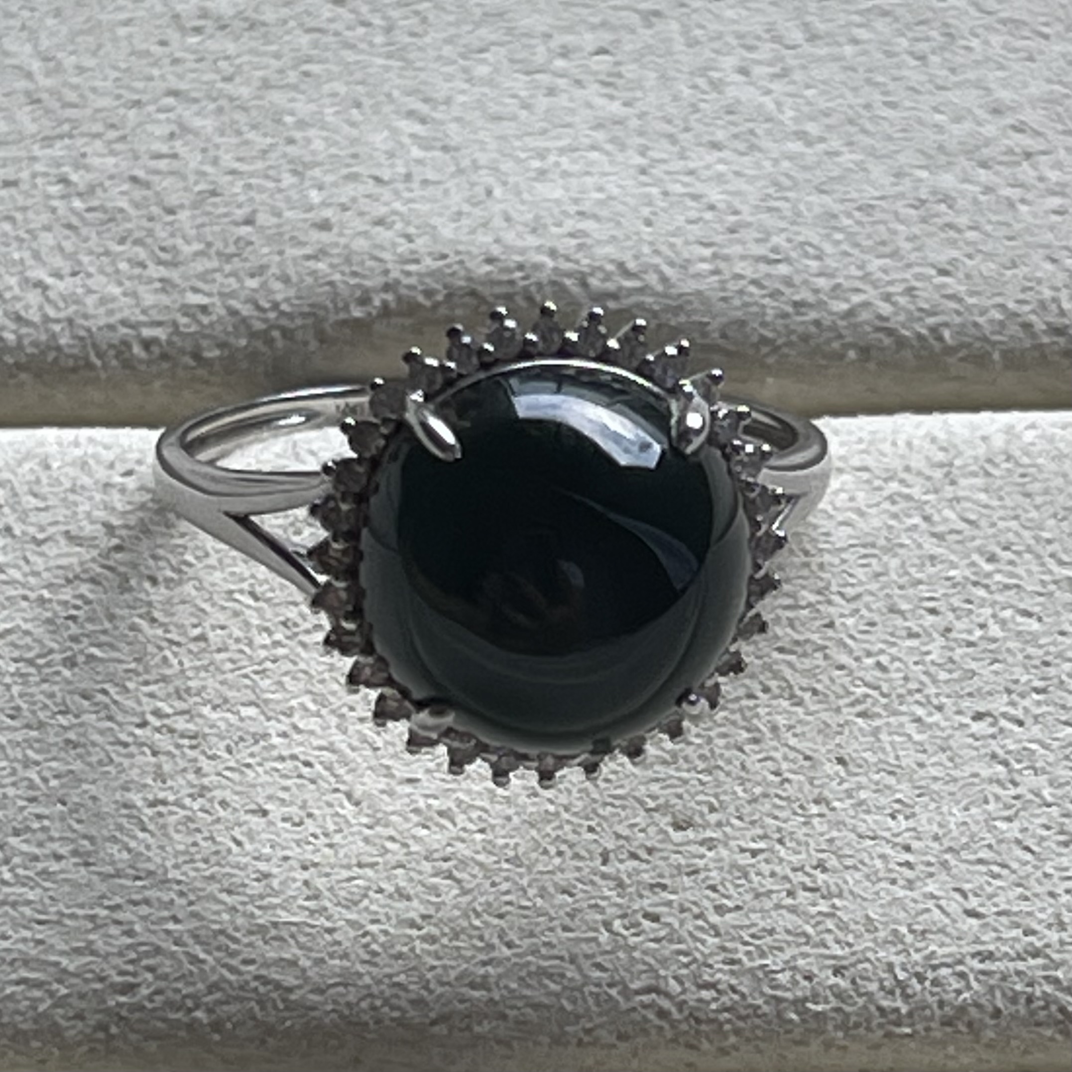 18K White Gold Omphacite Cabochon Ring (PJA00082)