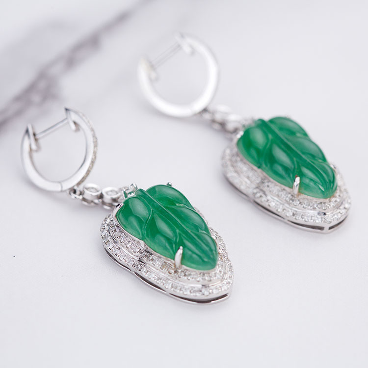 18k White Gold Green Leaf Earrings (PJA00017)