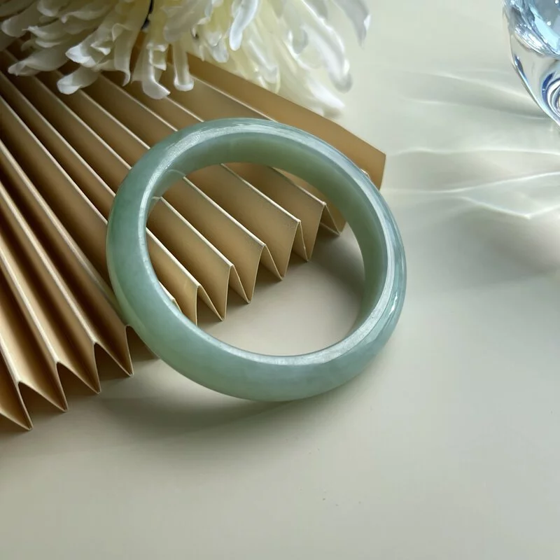 Light Green Jadeite Bangle (PJA00111)