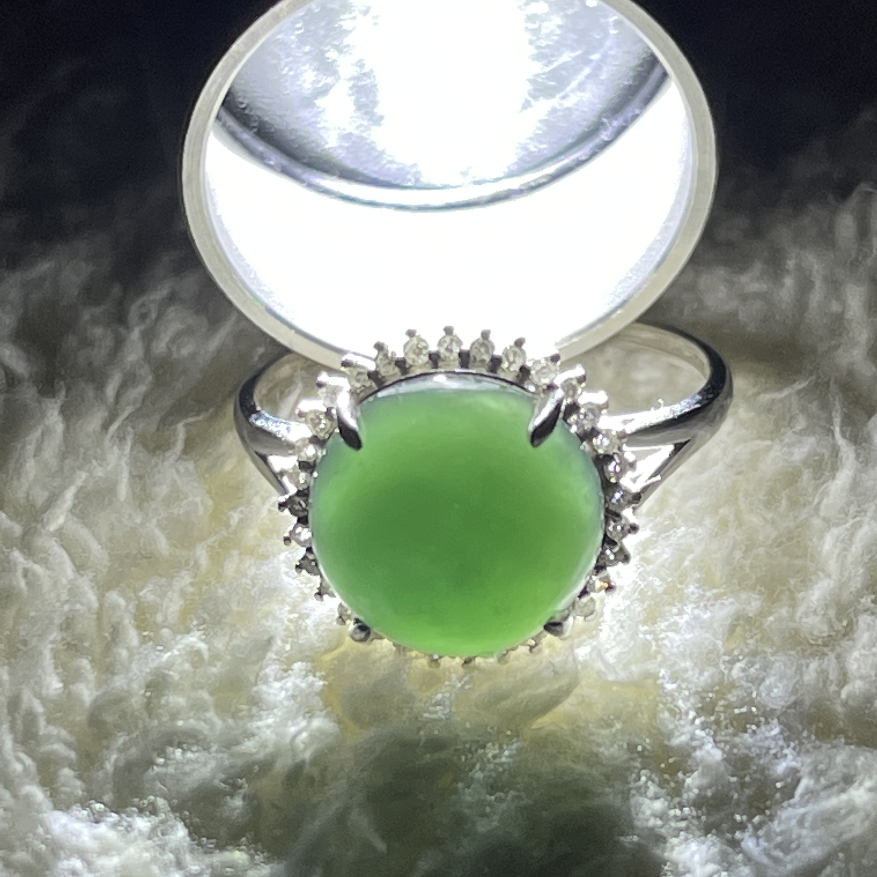 18K White Gold Omphacite Cabochon Ring (PJA00082)