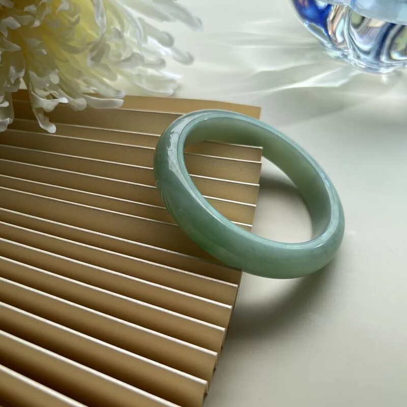 Light Green Jadeite Bangle (PJA00111)
