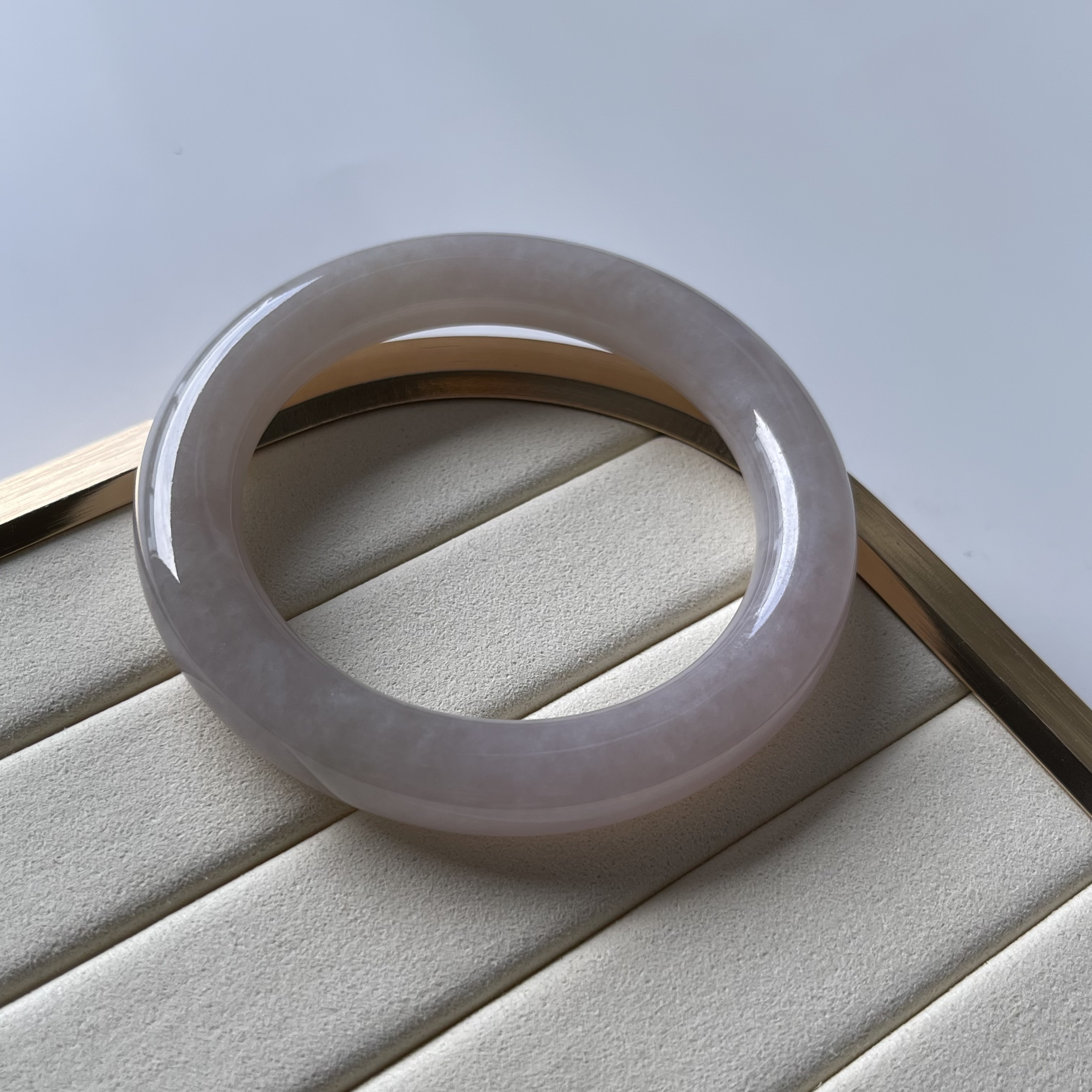 Icy Translucent Light Pink Round Bangle (PJA00072)