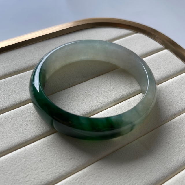 Icy Translucent Green Bangle (PJA00074)
