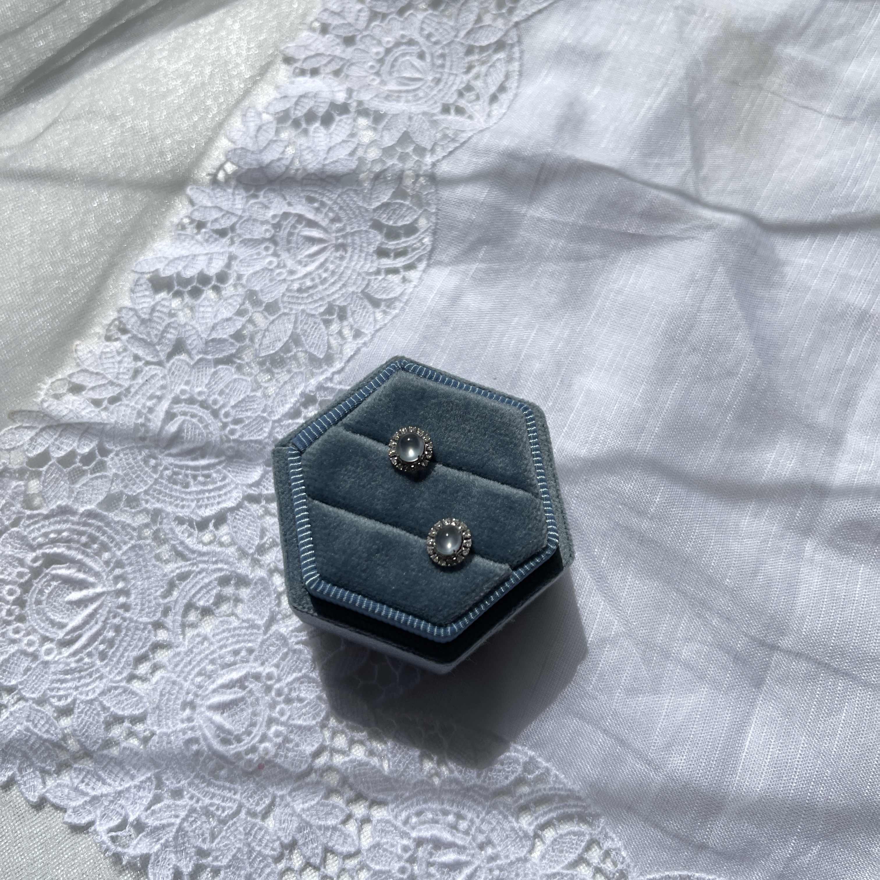 Glassy Jade Stud Earrings (PJA00137)