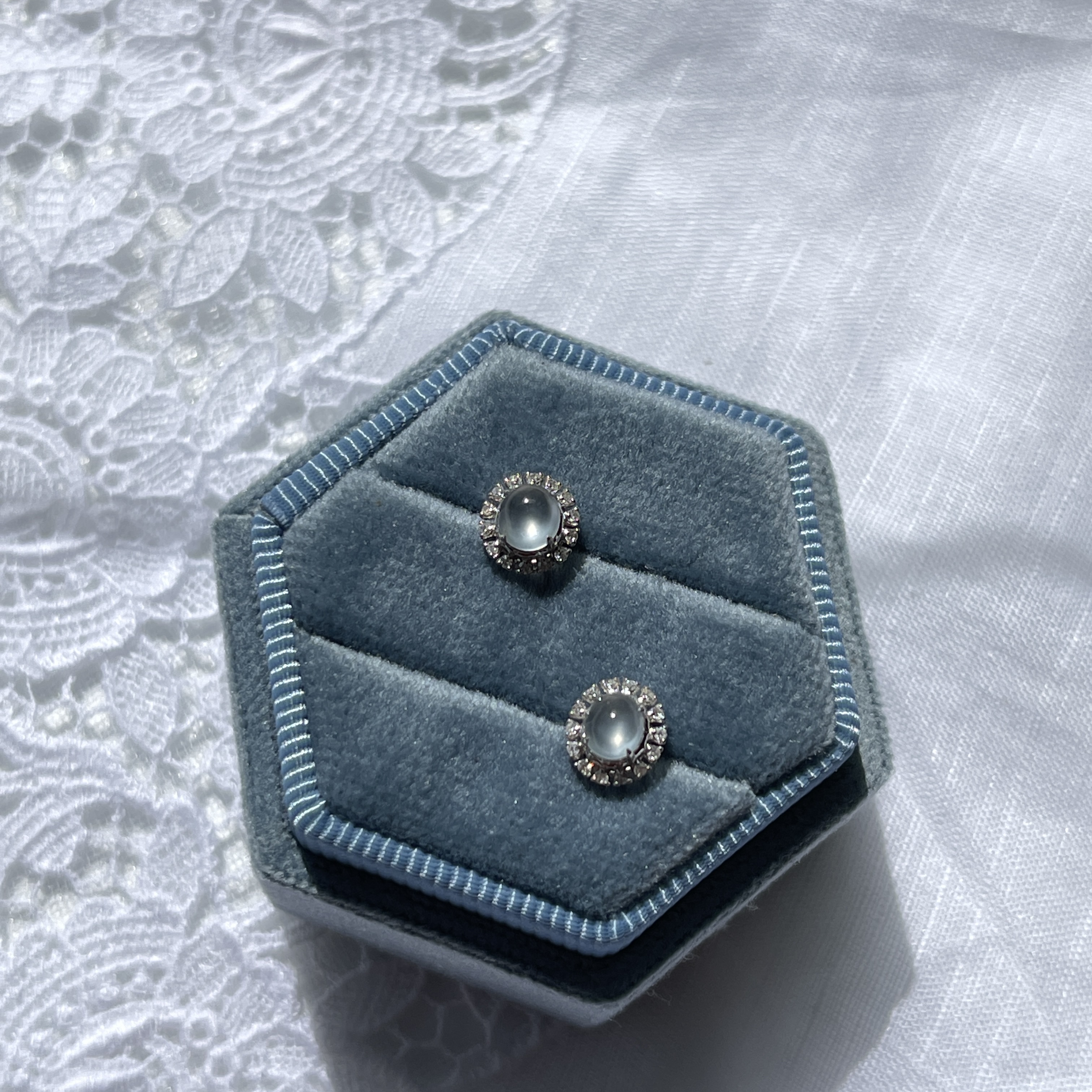 Glassy Jade Stud Earrings (PJA00137)