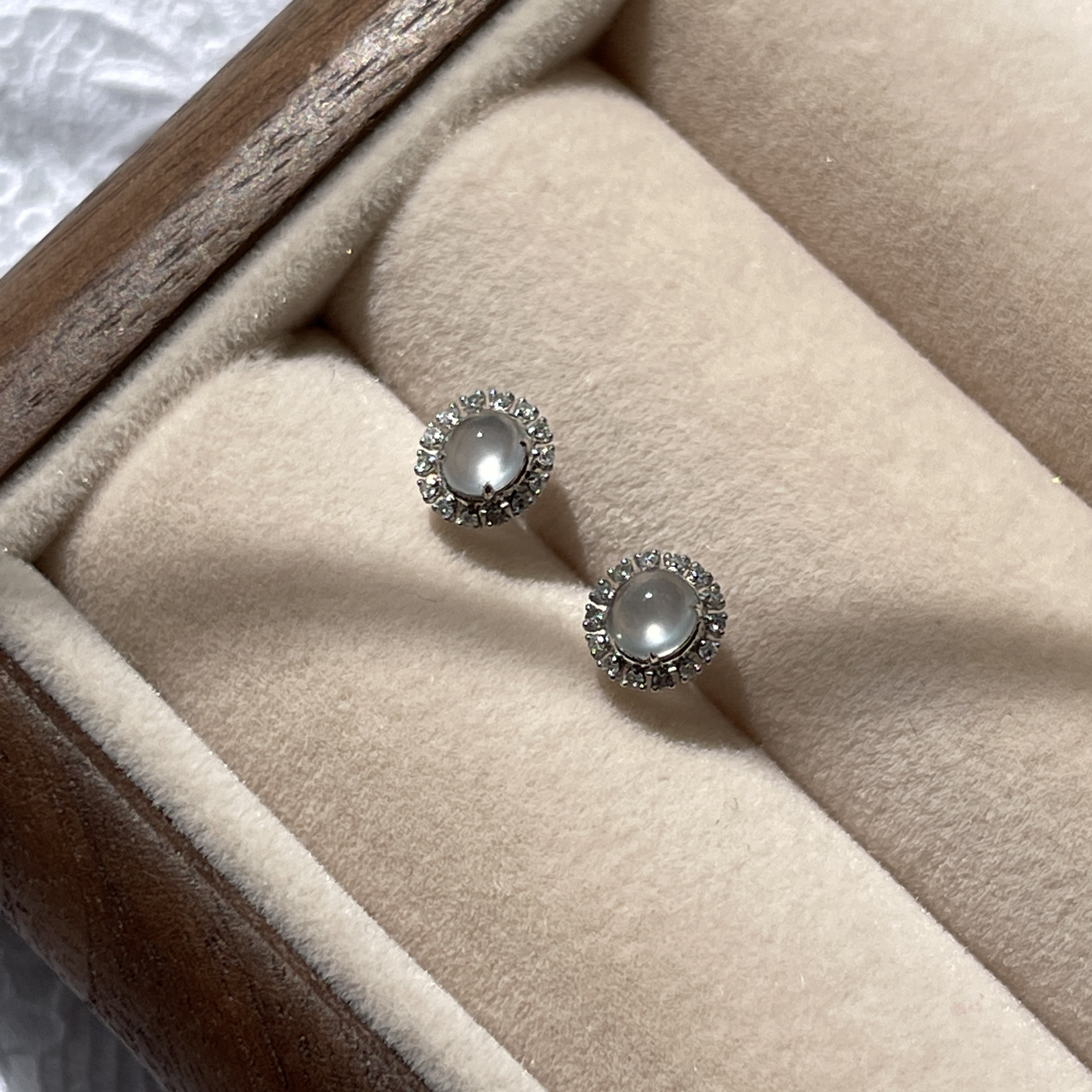 Glassy Jade Stud Earrings (PJA00137) 