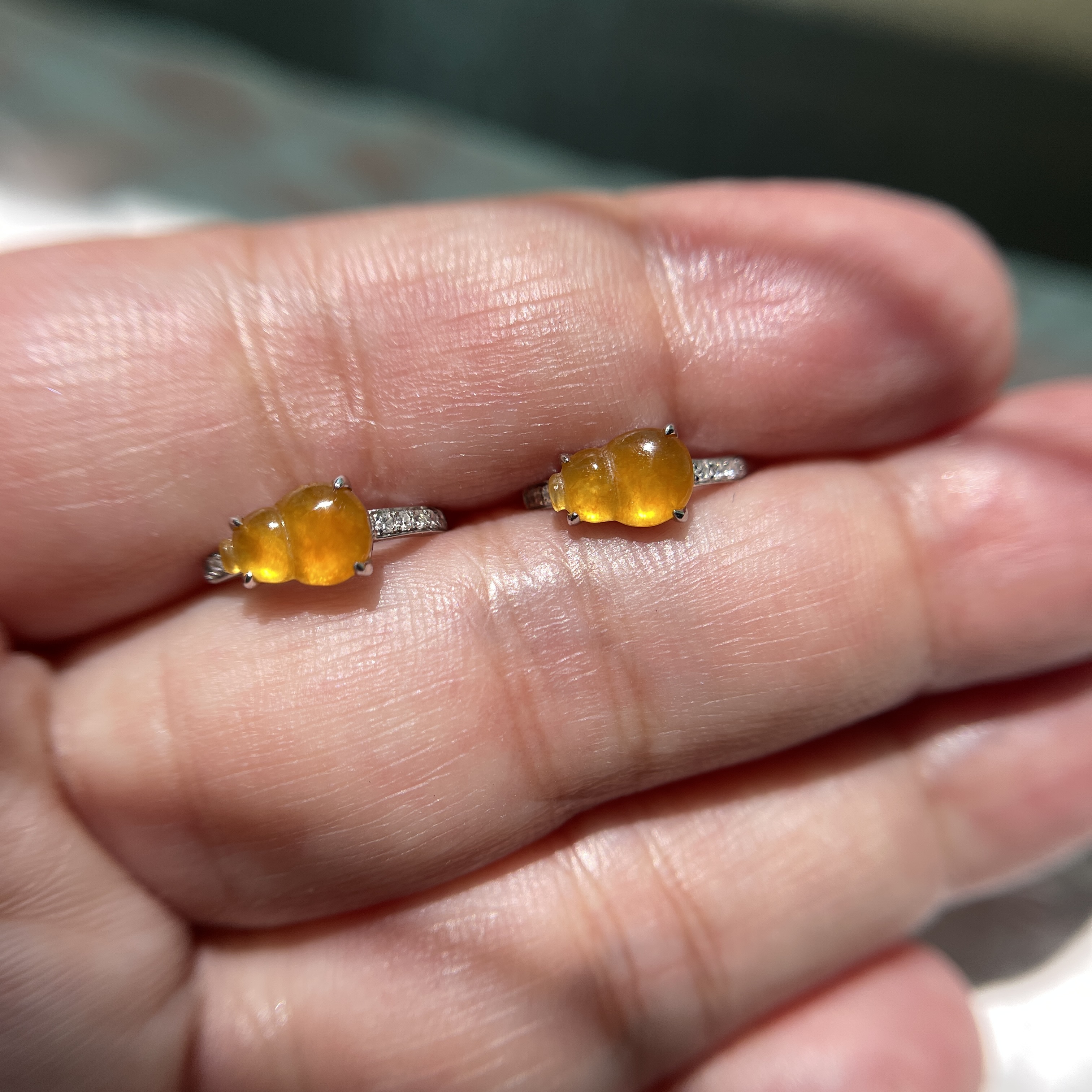 18K Orange Calabash or Hulu Huggie Earrings (PJA00143)