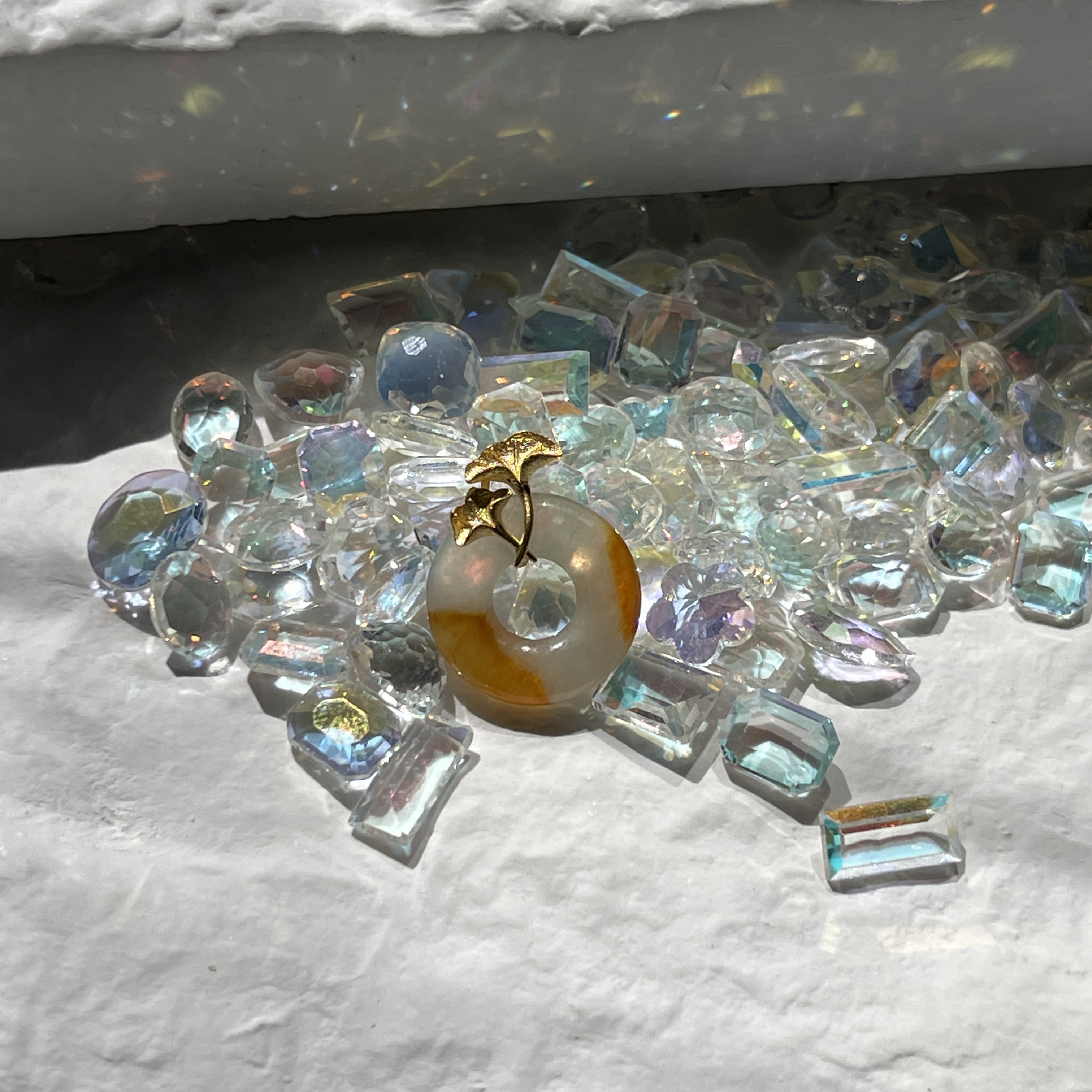 Half Orange Half Clear White Donut Pendant (PJA00151)