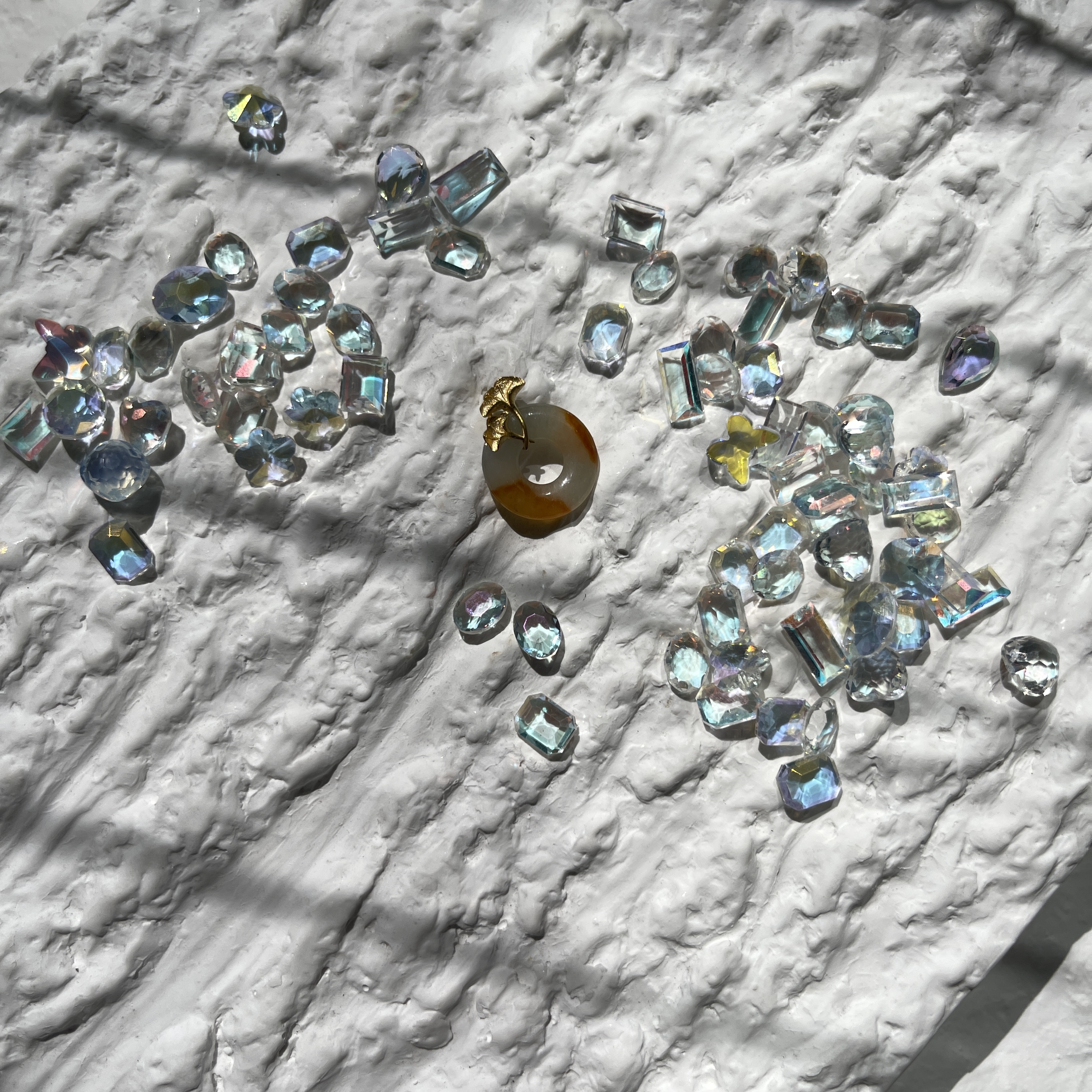 Half Orange Half Clear White Donut Pendant (PJA00151)