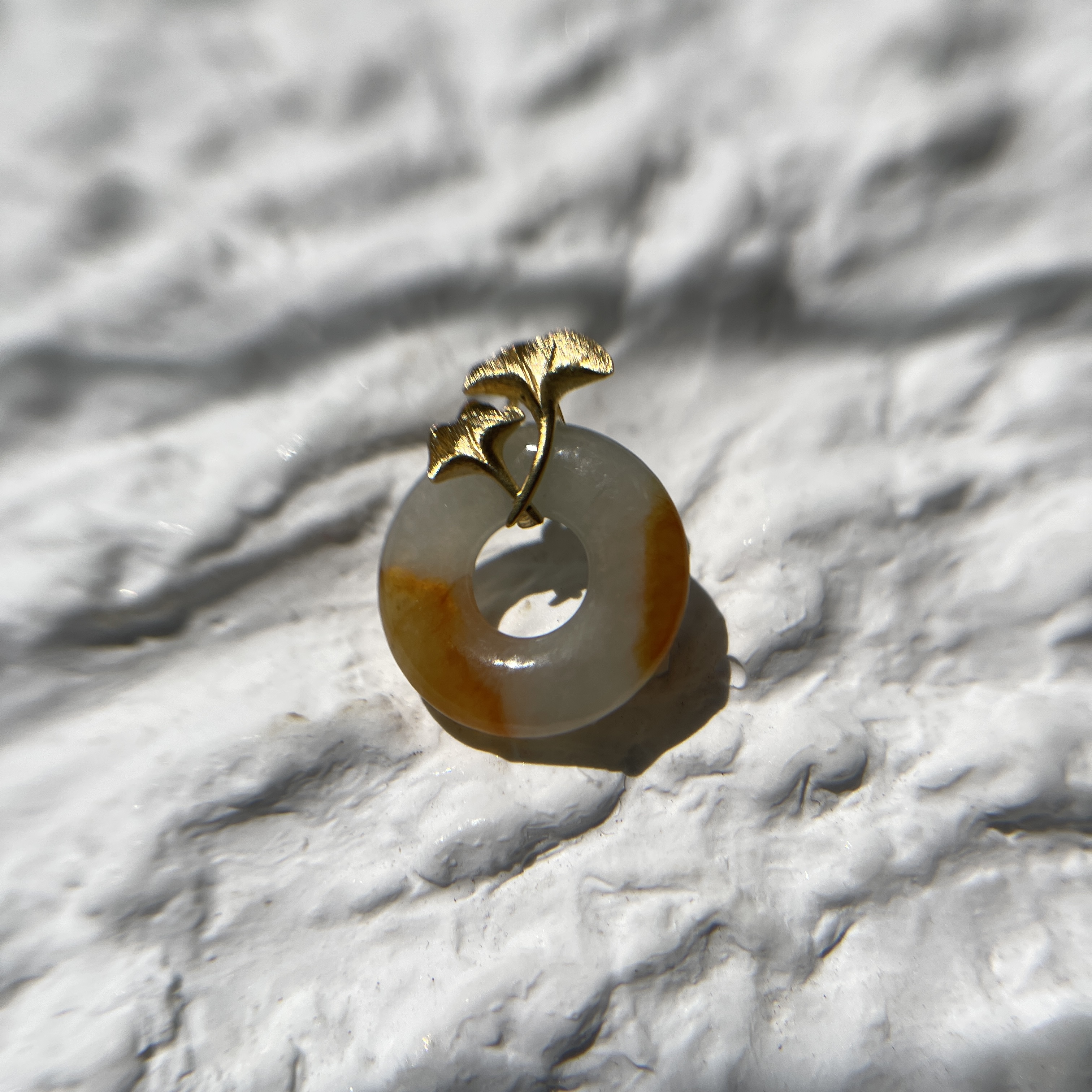 Half Orange Half Clear White Donut Pendant (PJA00151)