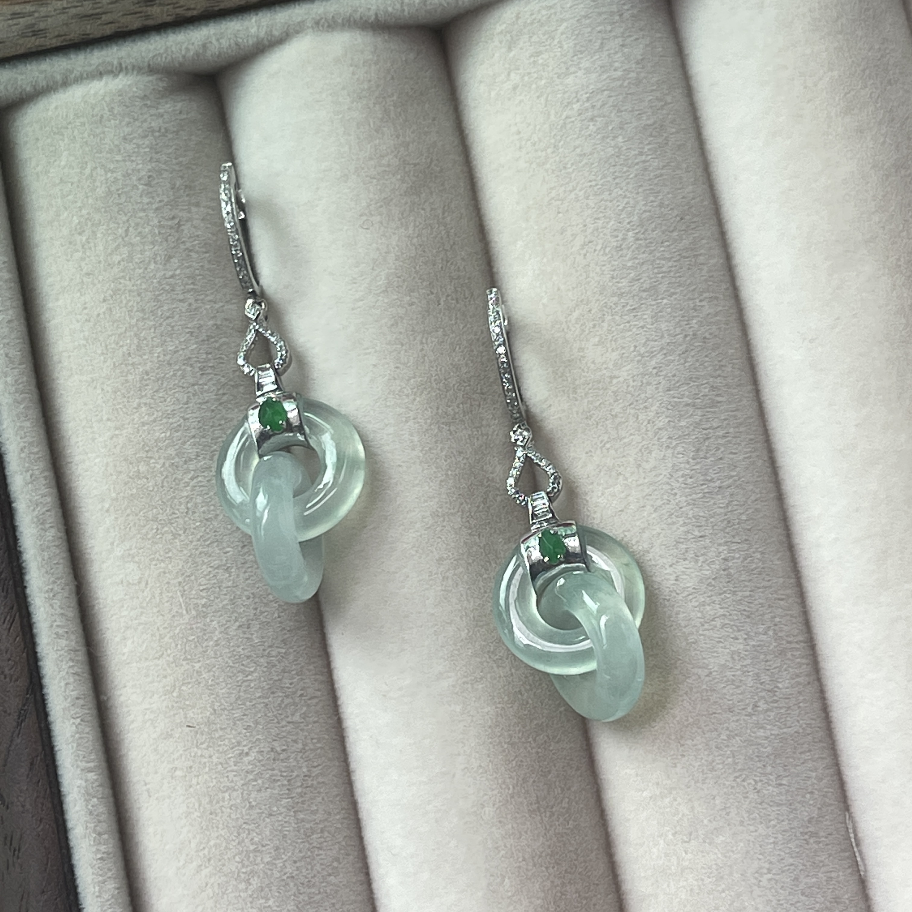 Interlocking Double Hoops Jadeite Earrings (PJA00126)