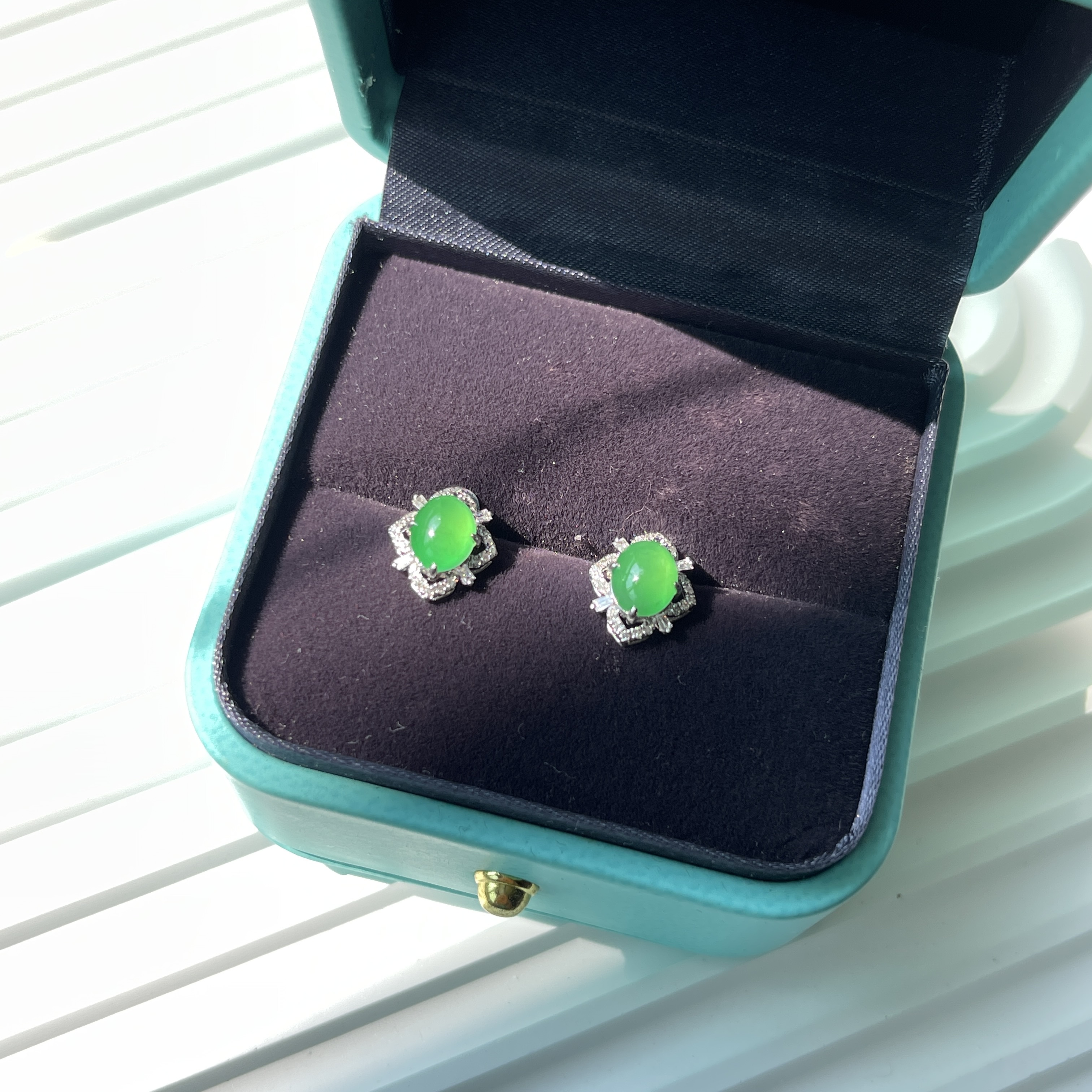 Icy Green Jade Cabochons Earrings (PJA00158)