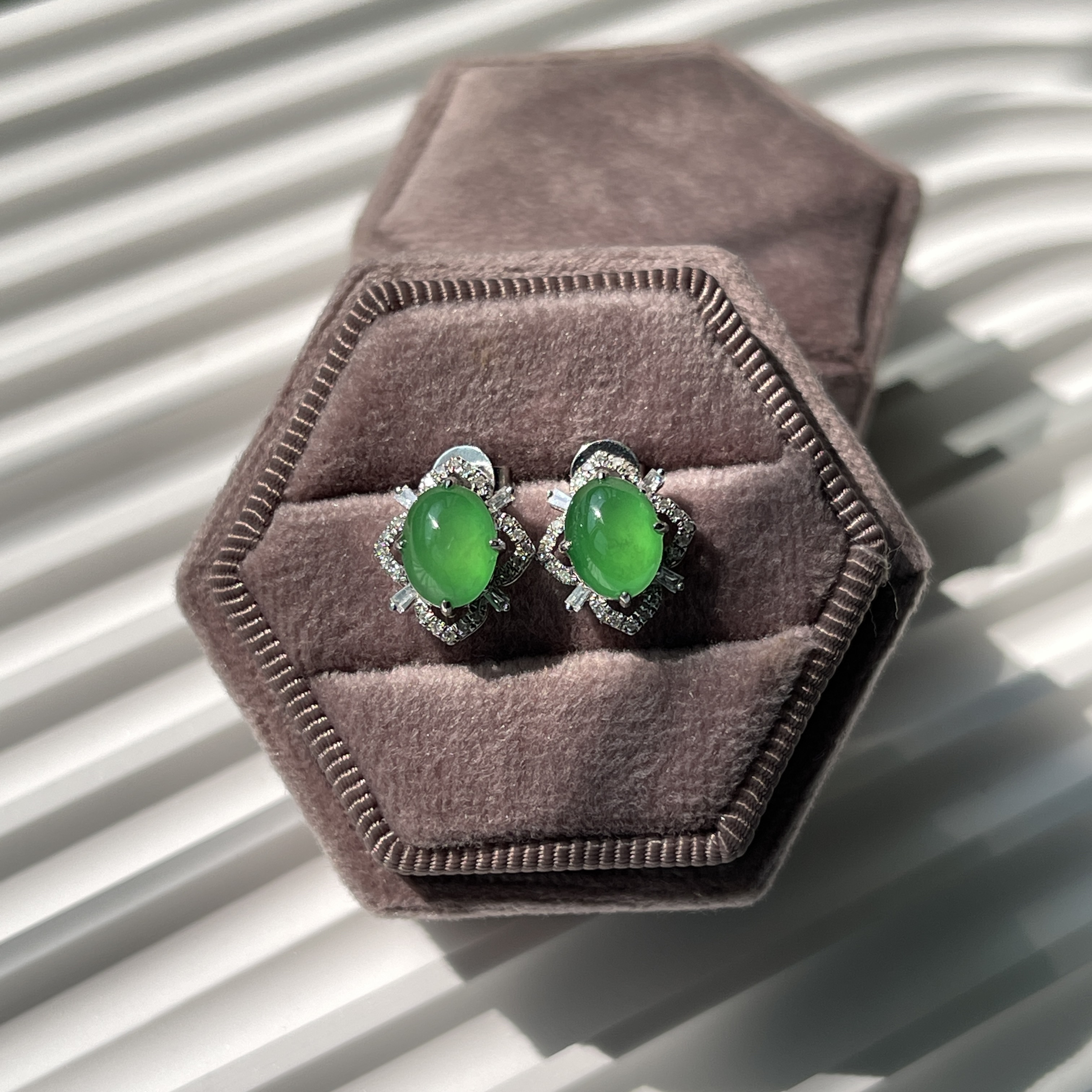Icy Green Jade Cabochons Earrings (PJA00158)