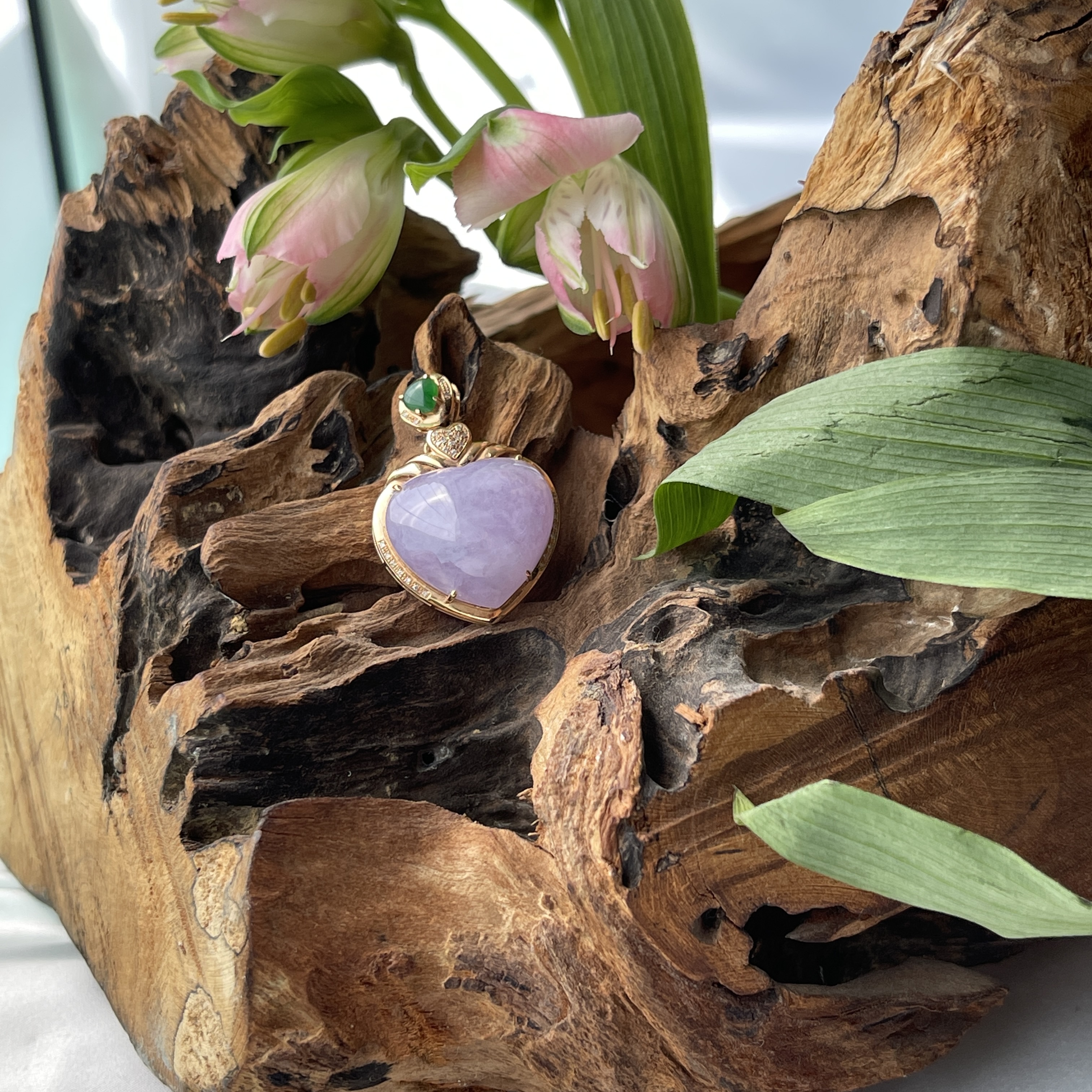 Lavender Heart Shape Cabochon Jadeite Pendant  (PJA00257)