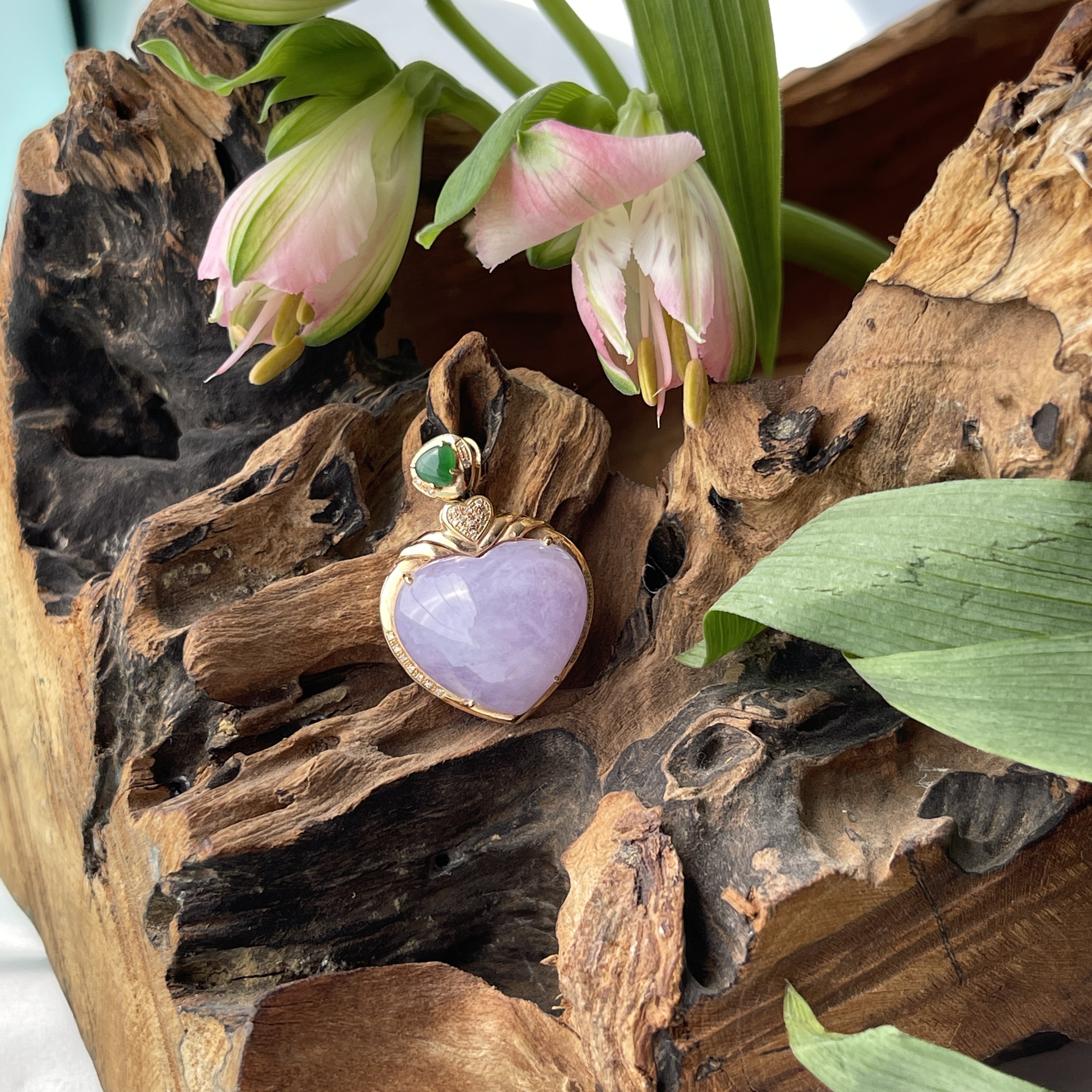 Lavender Heart Shape Cabochon Jadeite Pendant  (PJA00257)