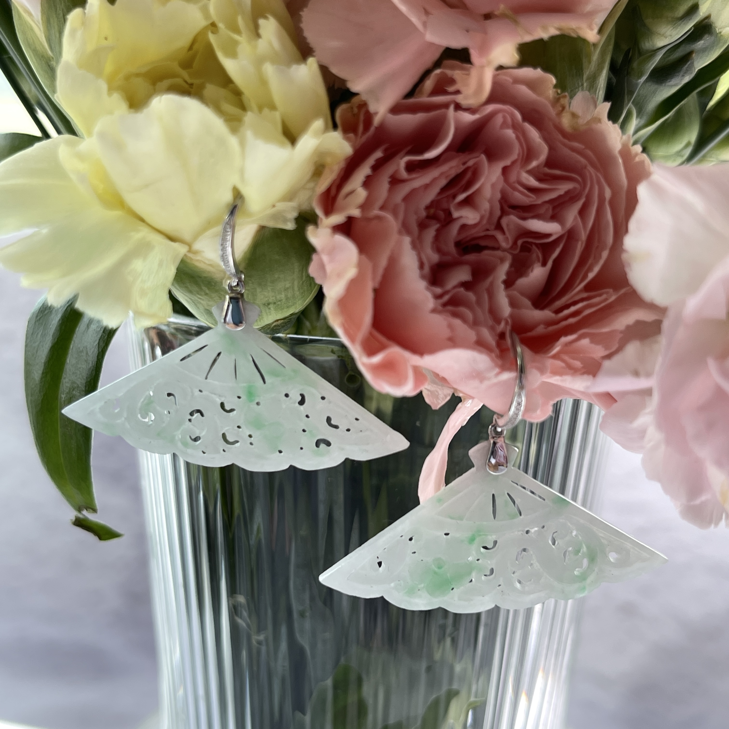 Carved Ruyi and Flower Dangle Fan Earrings (PJA00164)