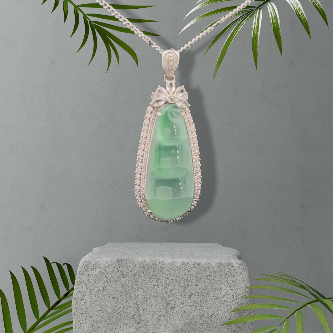 Icy Grape Flesh Green Gourd Jadeite Pendant  (PJA00056)