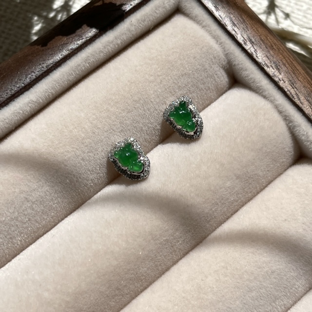 Stunning Green Jadeite Goldfish Earrings (PJA00132)