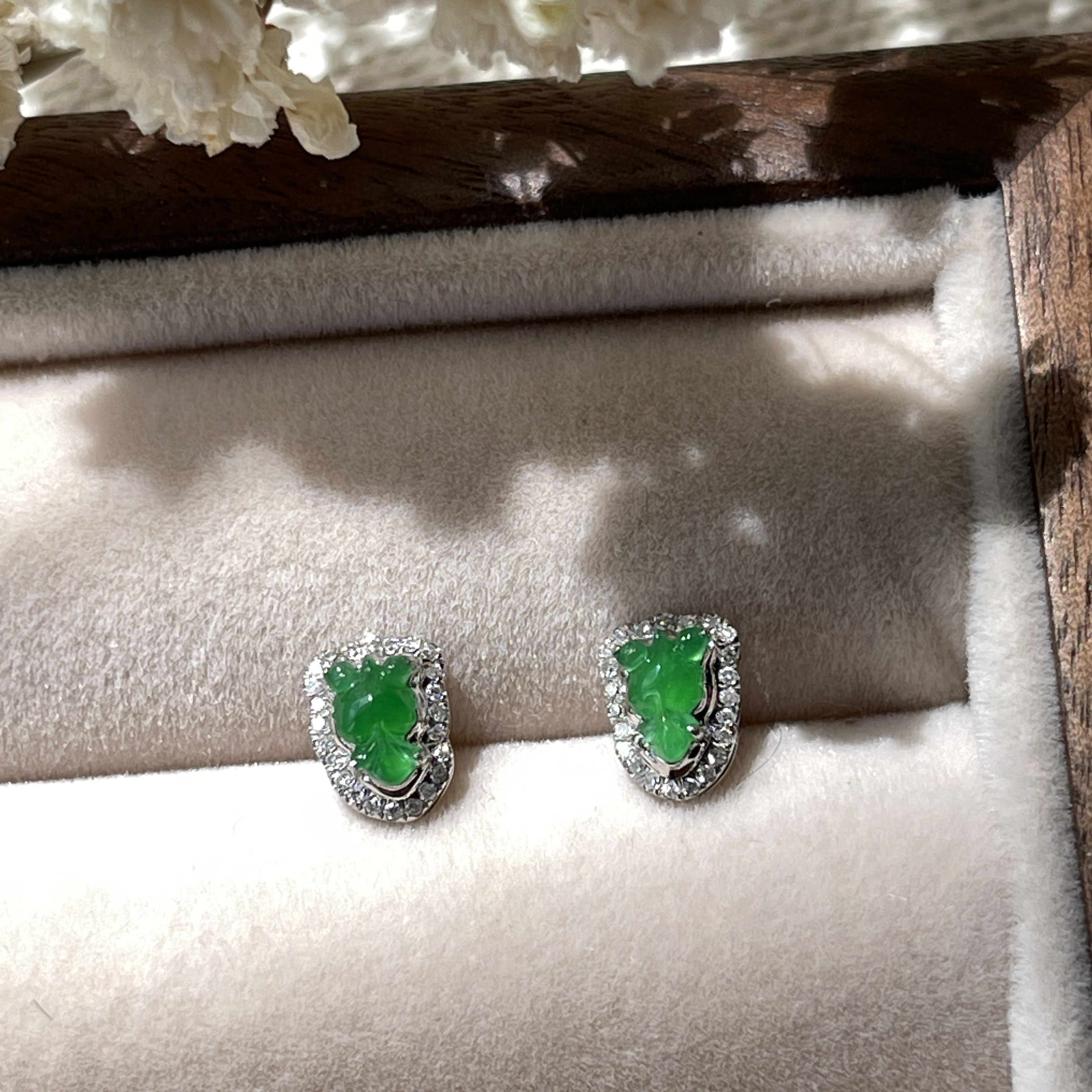 Stunning Green Jadeite Goldfish Earrings (PJA00132)