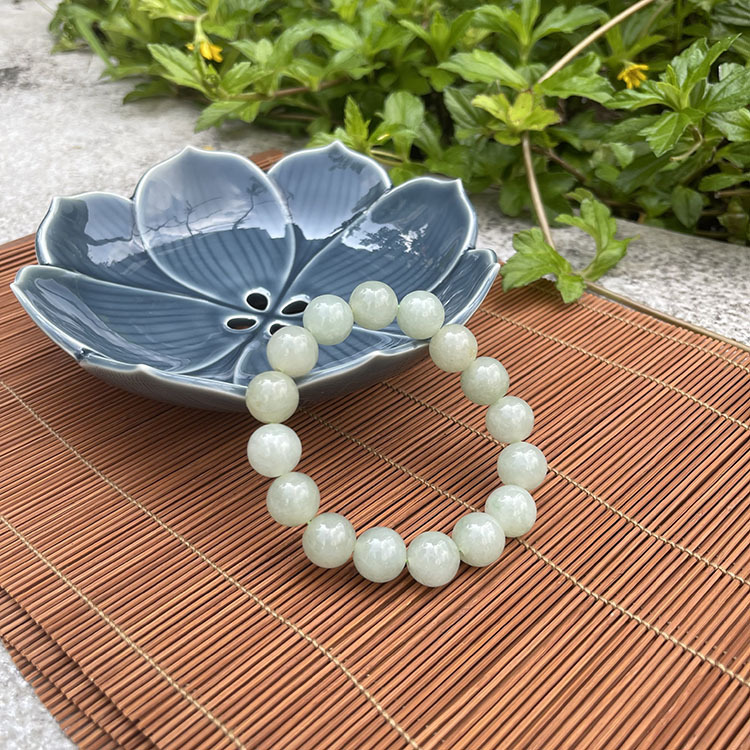 Faint Green Jadeite Bracelet (PJA00013)