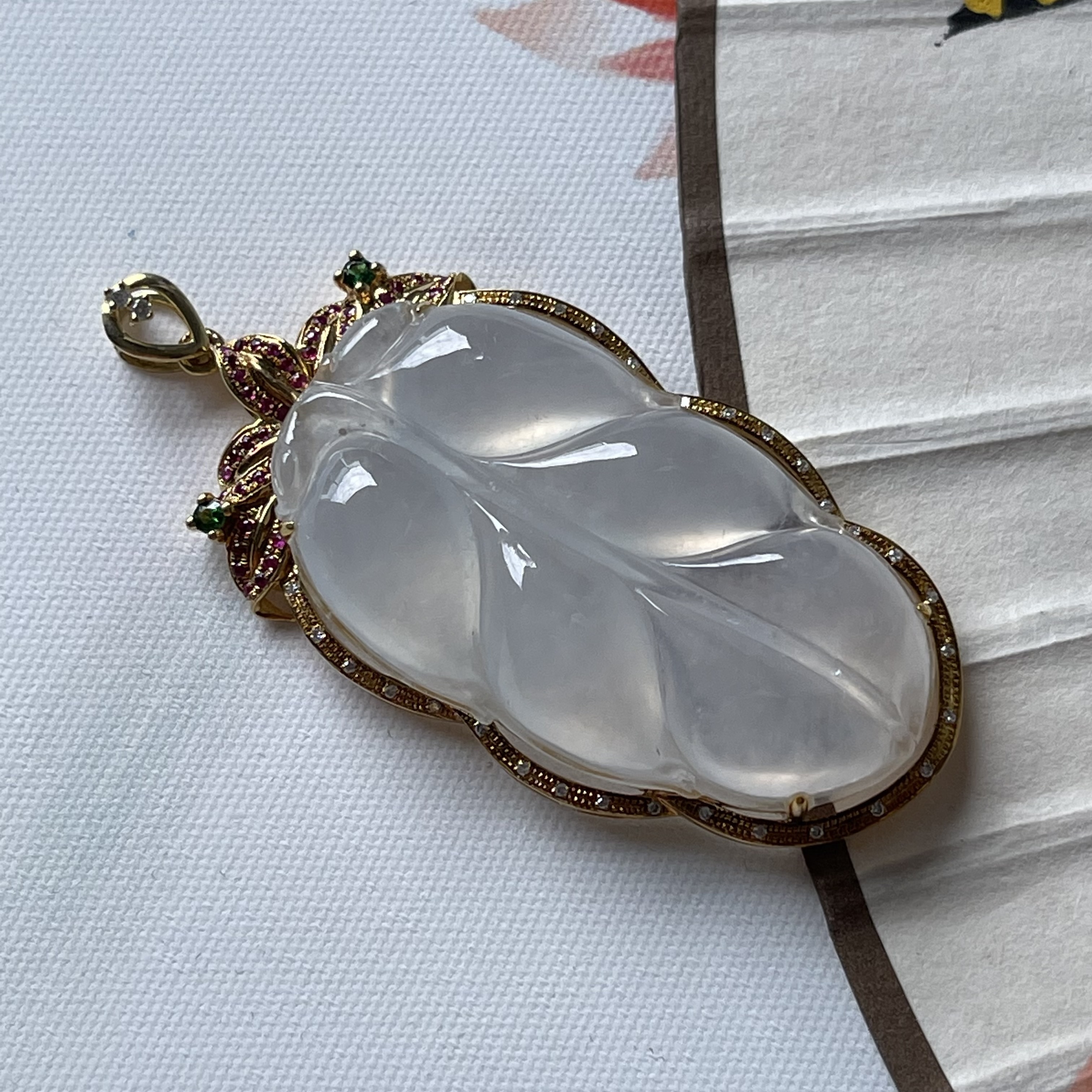 18k Gold Icy  Jadeite Leaf Pendant (PJA00022)