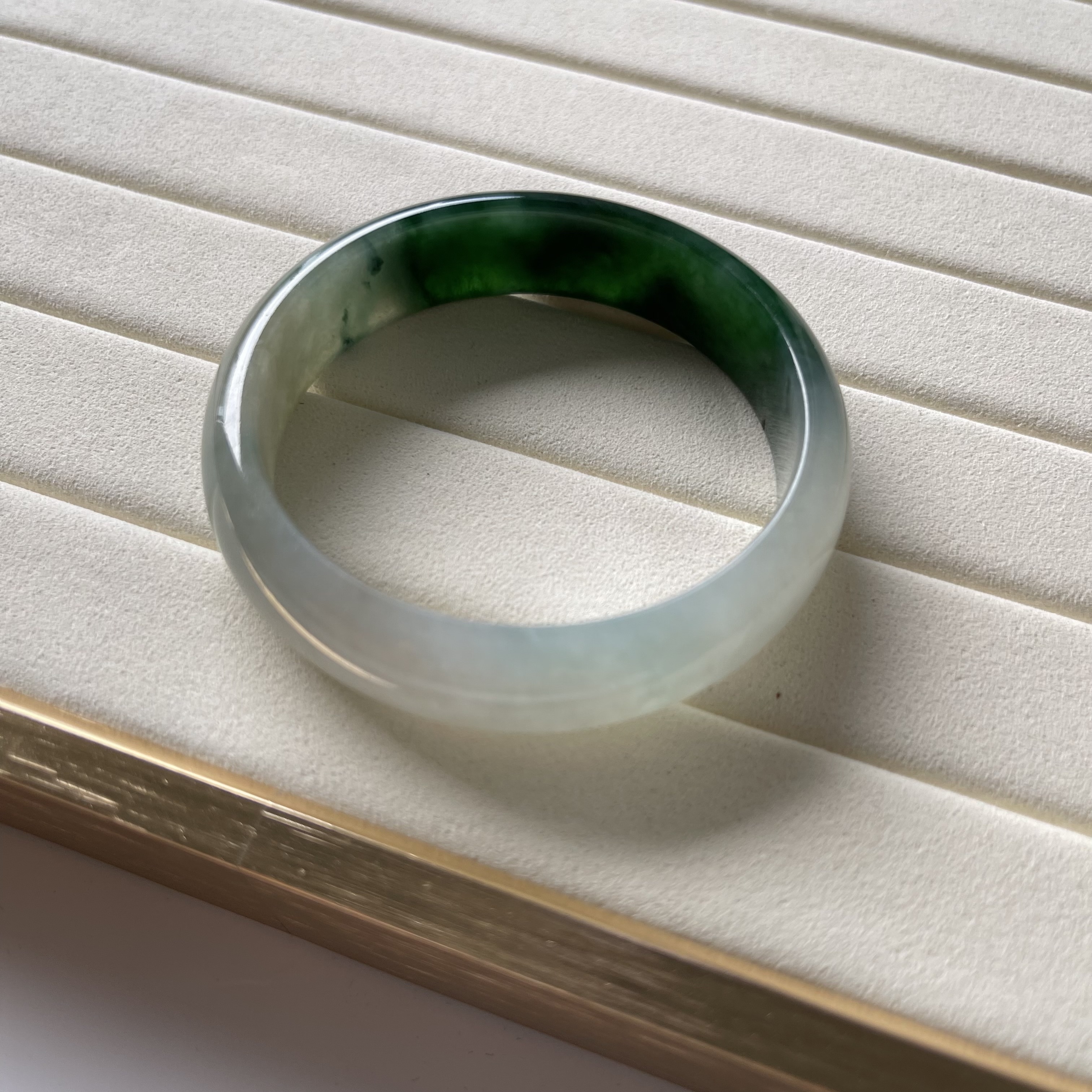 Icy Translucent Green Bangle (PJA00074)
