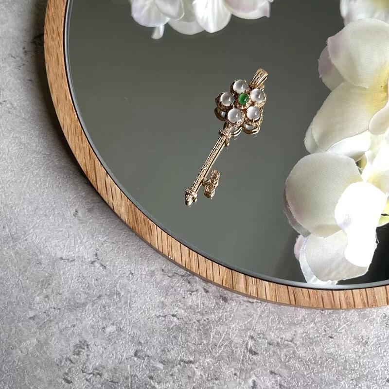 Clear White Jadeite Key Pendant (PJA00053)