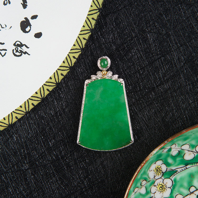 18k White Gold Imperial Green Jadeite Pendant (PJA00044)