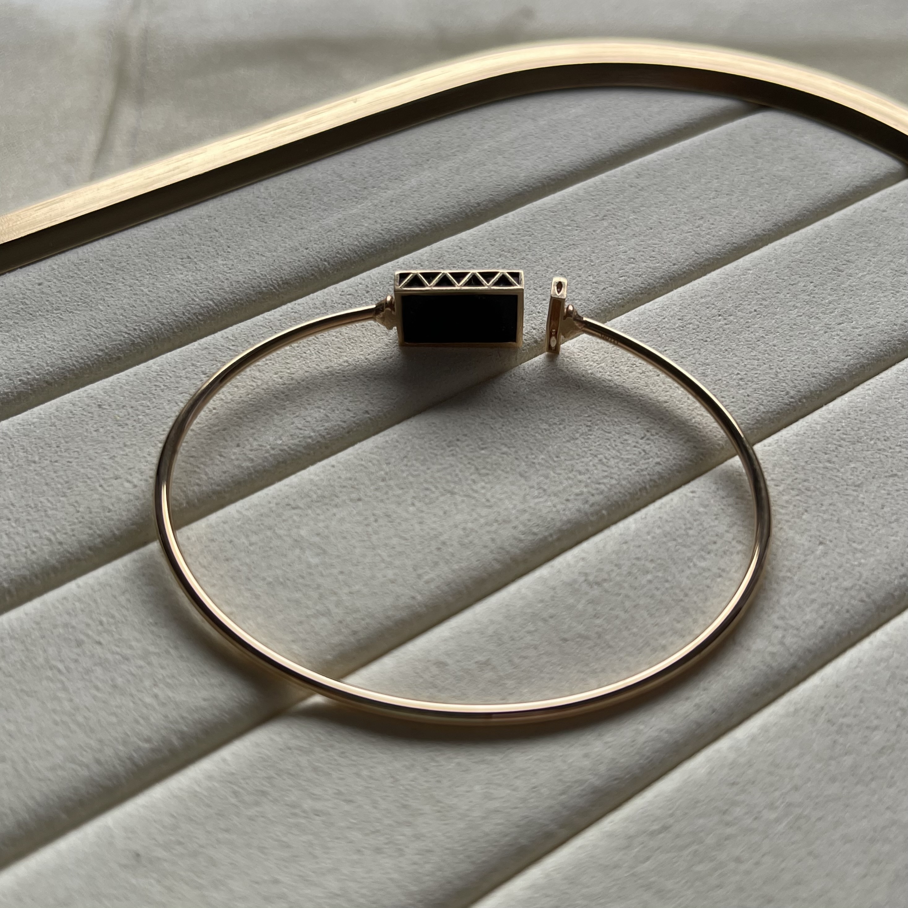 18k Rosegold Omphacite Open Wire Bracelet (PJA00085)