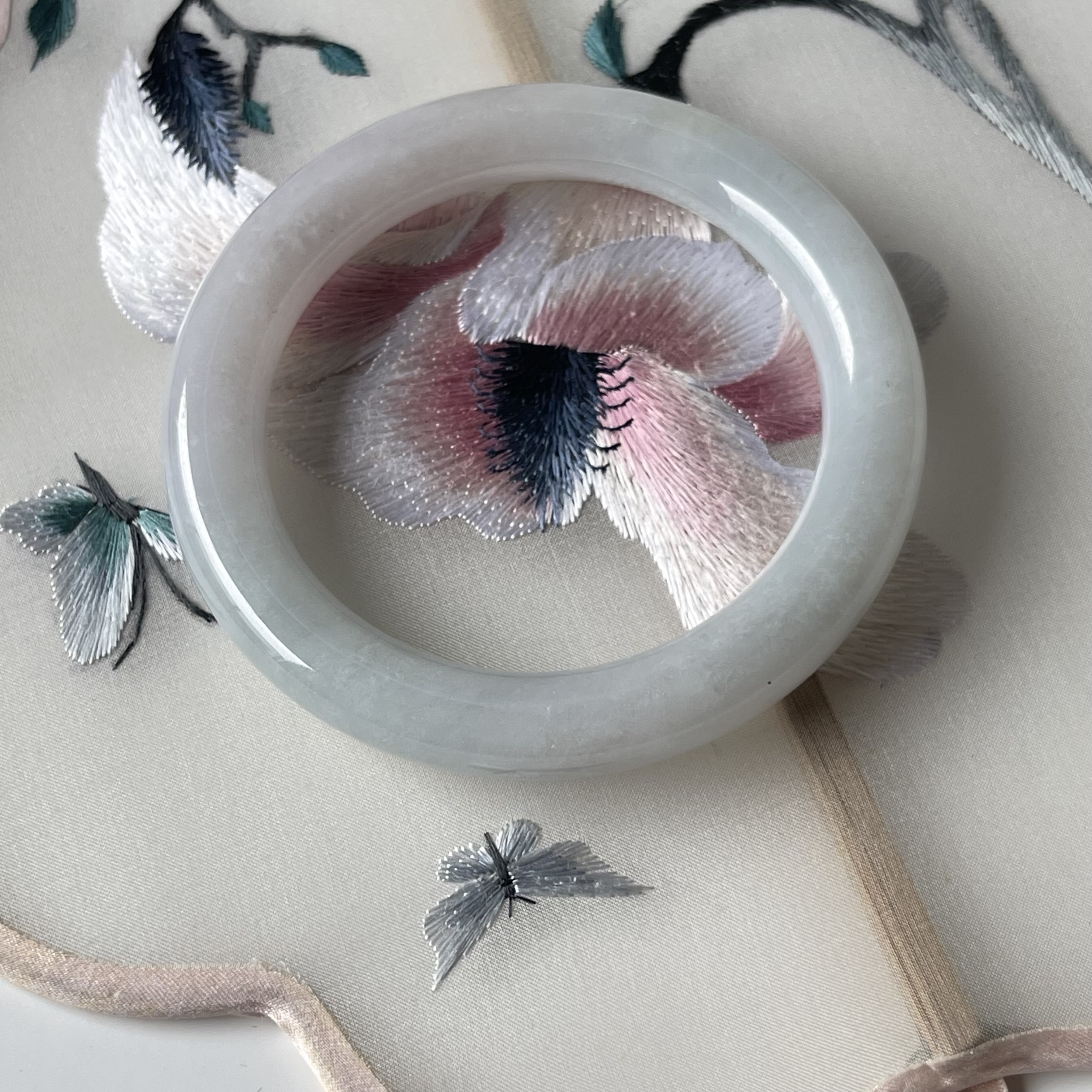 Faint Green with Faint Lavender Jadeite Bangle (PJA00075)