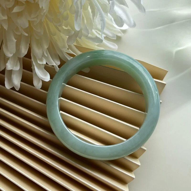 Light Green Jadeite Bangle (PJA00111)