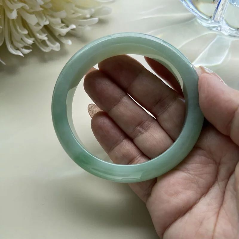 Light Green Jadeite Bangle (PJA00111)