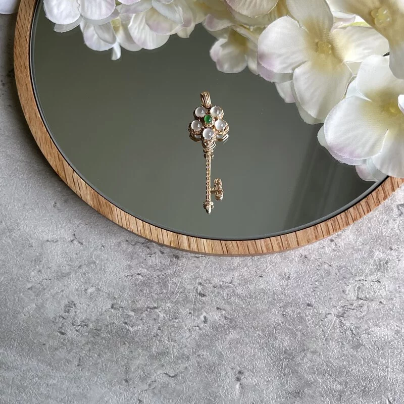 Clear White Jadeite Key Pendant (PJA00053)