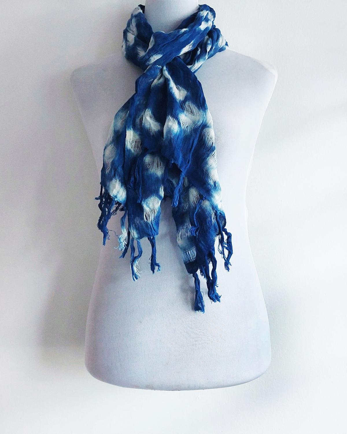 Tie dye Handwoven Cotton Natural Dye Scarf (Blue Indigofera, Circle pattern)