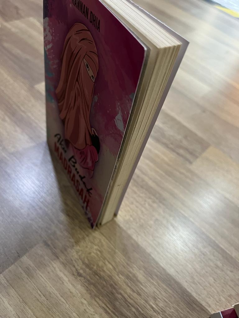 AKU BUDAK MADRASAH(DEFFECT)