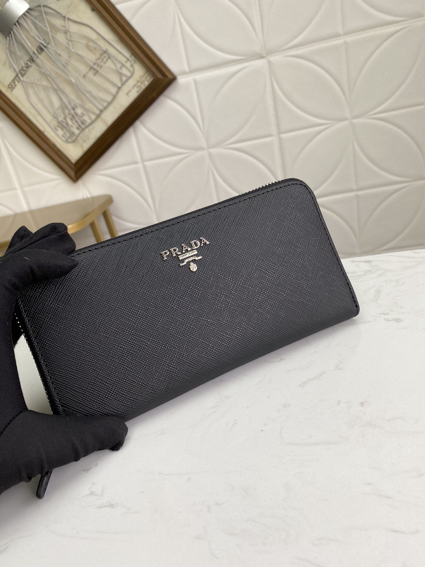 PRADA（プラダ） 財布19x12cm