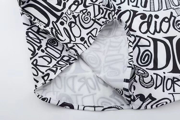 【 Dior 旗艦店】ご好評に付き再入荷！！