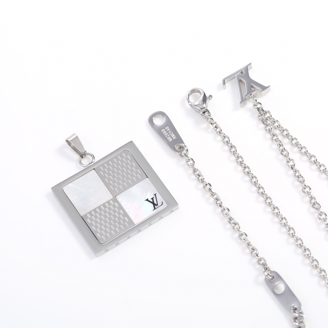 【2024】LV Louis Vuitton（ルイヴィトン）ペンダント