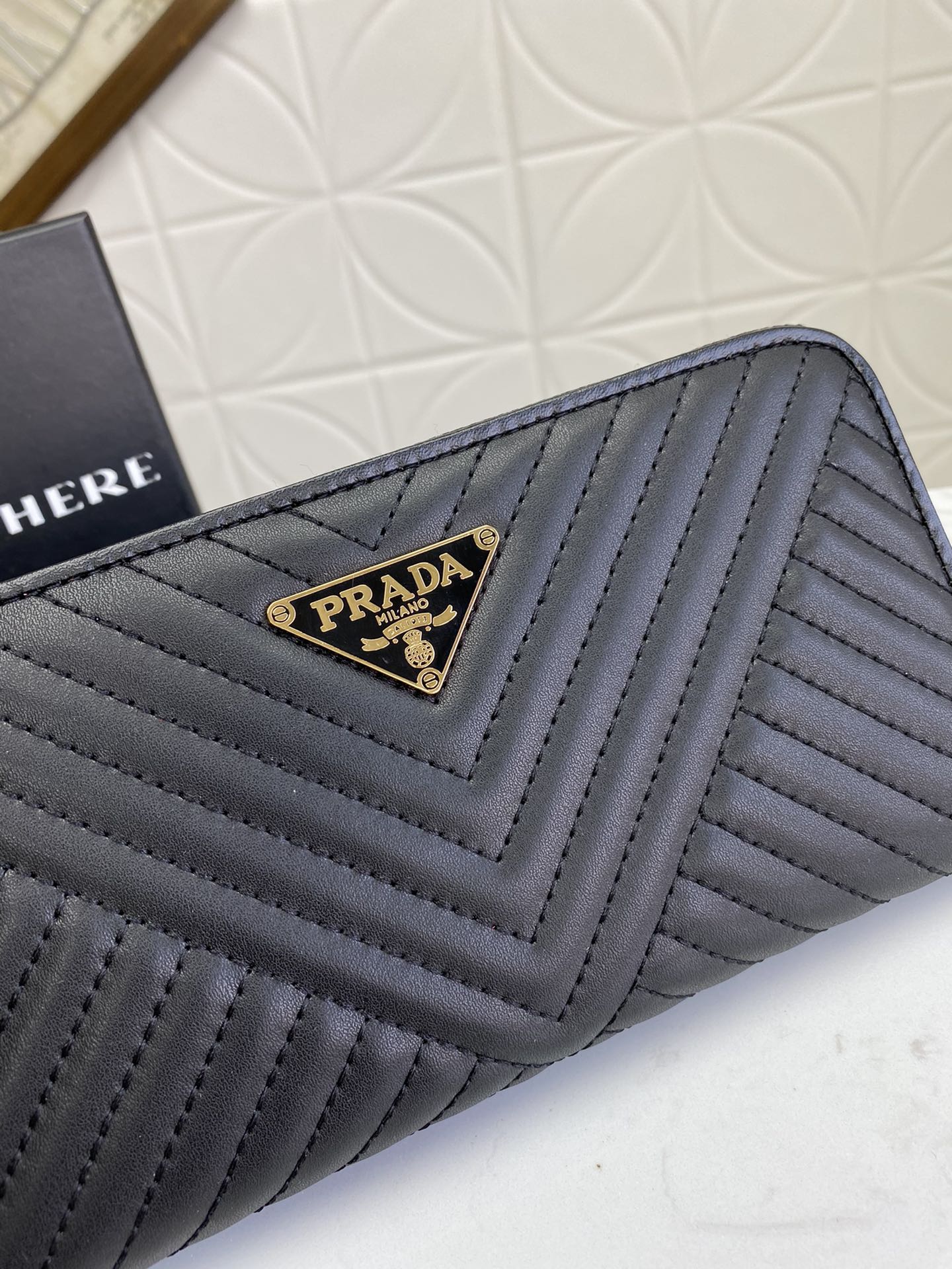 PRADA（プラダ） 財布19x12cm