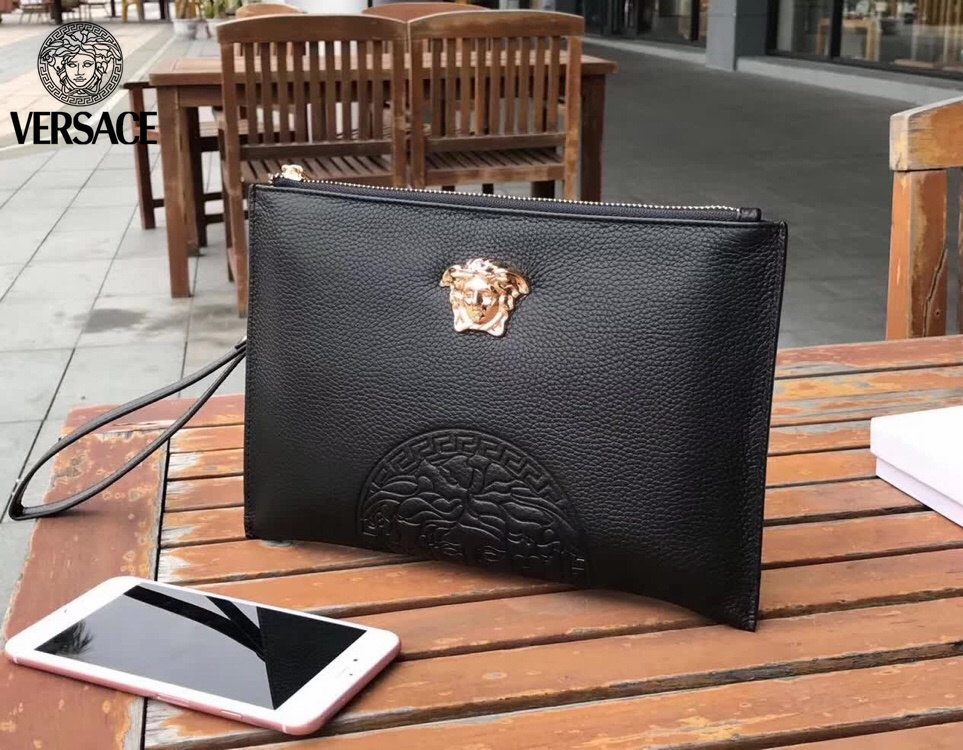 【2024】【VERSACE 公式旗艦店】ヴェルサーチ  クラッチバッグ    当日出荷 好評に付き再入荷！29*18CM