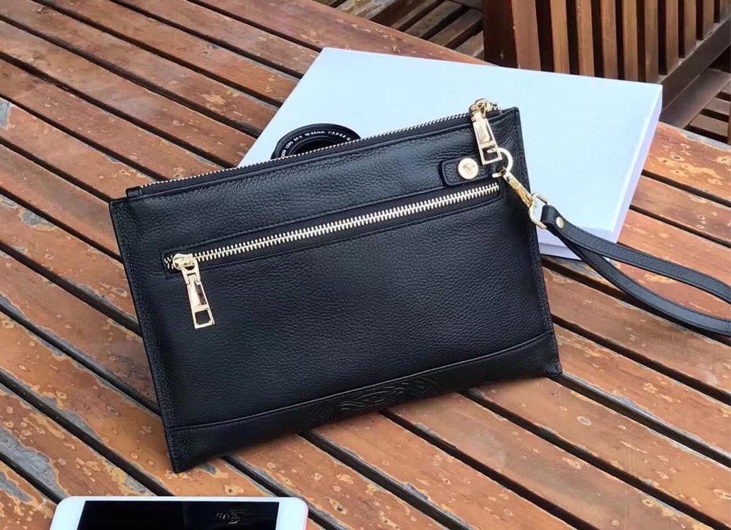 【2024】【VERSACE 公式旗艦店】ヴェルサーチ  クラッチバッグ    当日出荷 好評に付き再入荷！29*18CM